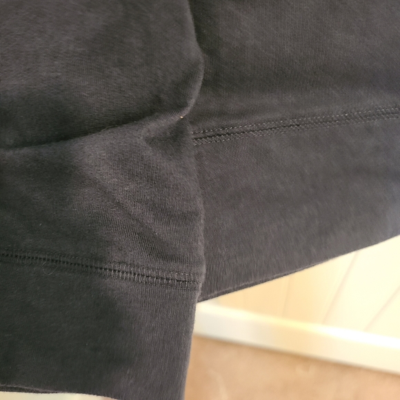 Comfy hoodie with zip up front. - Picture 4 of 5